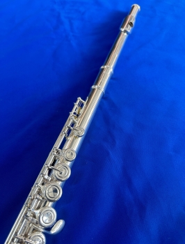 Preview: Yamaha YFL-212 Querflöte + zusätzliches FHJ200U gebogenes Kopfstück - Mietrückläufer