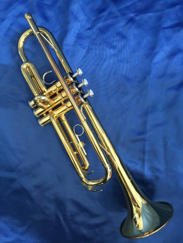 Yamaha YTR-2330 Bb-Trompete - fast neuwertiger Zustand
