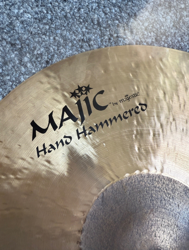 Majestic MAJIC Crash 18" Ambient suspended