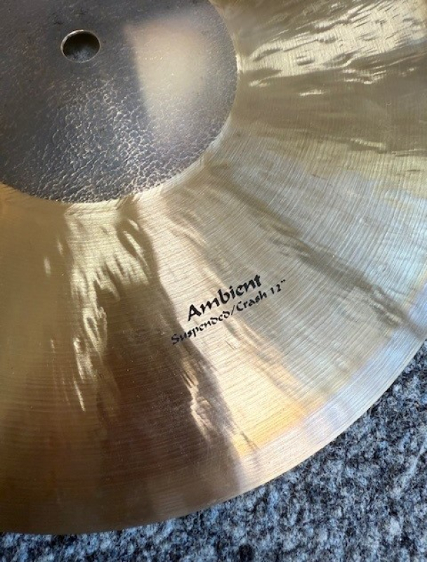Majestic MAJIC Crash 12" Ambient suspended