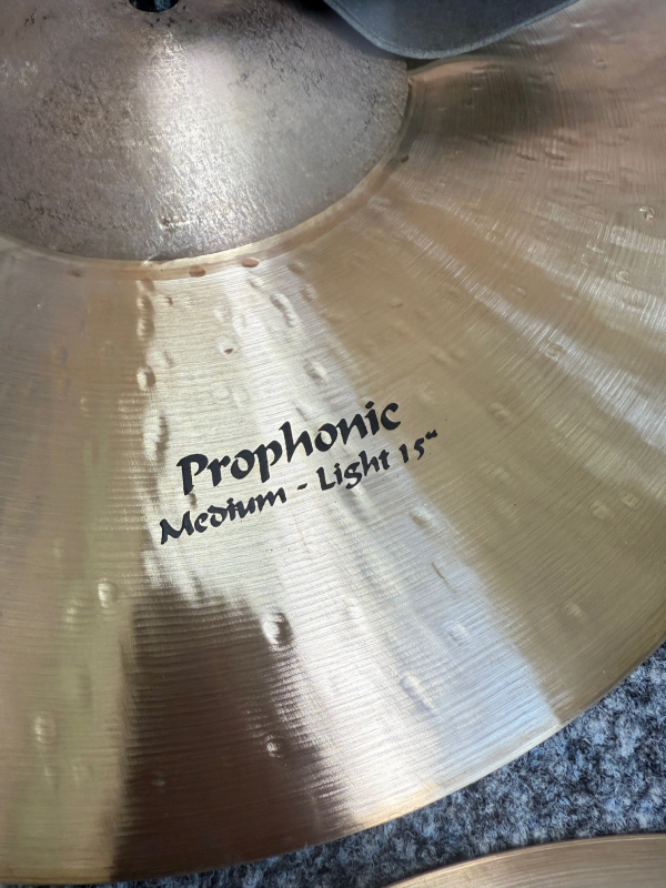 Majestic MAJIC Prophonic 15" Concert Cymbals - medium light 